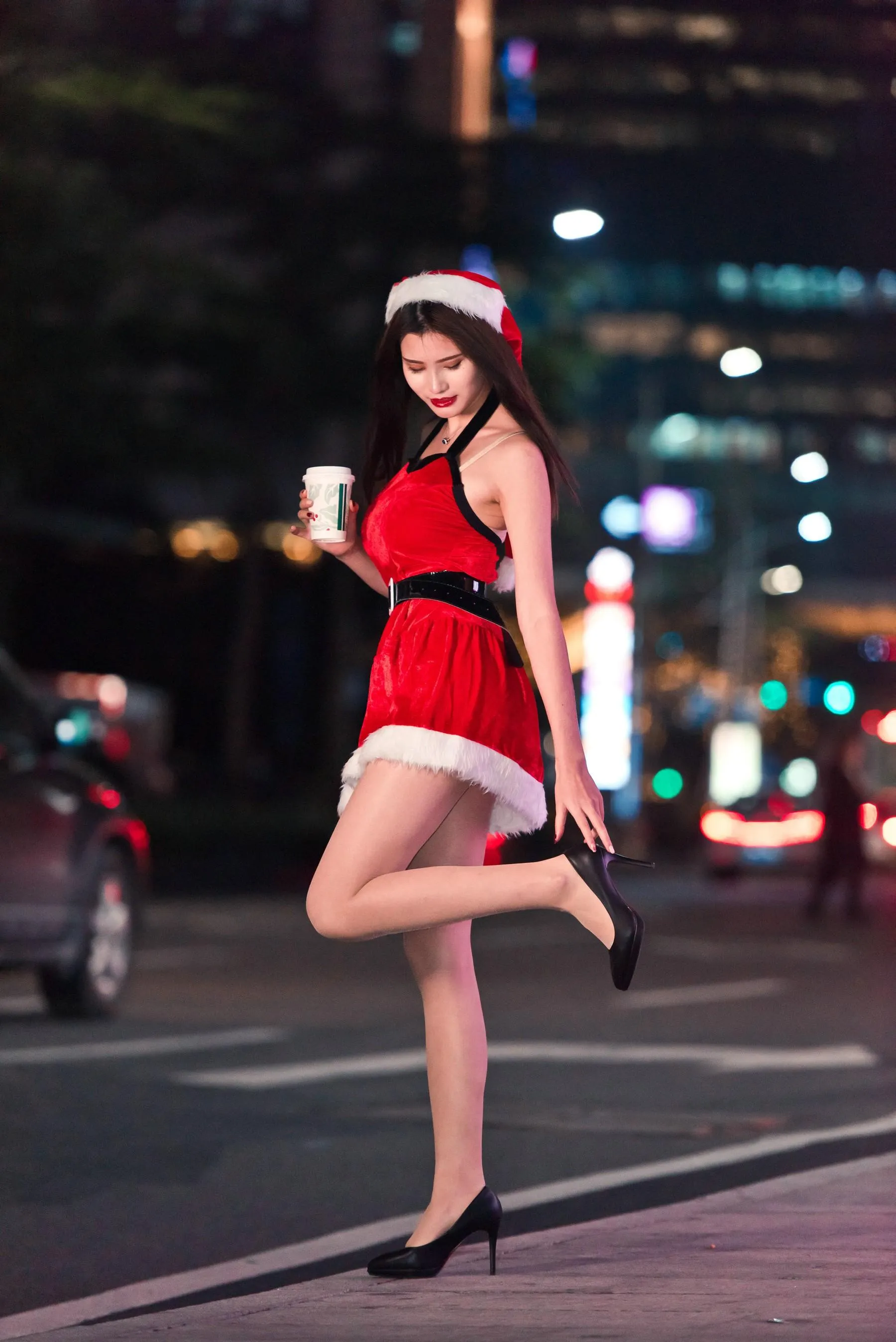 [魔镜街拍] NO.124 寒风中的极品肉丝圣诞美人婷婷 [224P]插图3